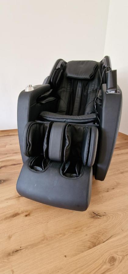 Mit Parkblick & Massagestuhl